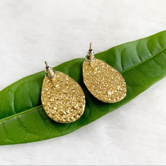 🌵 Avocado Rhinestone Earrings - Picture 4 of 5